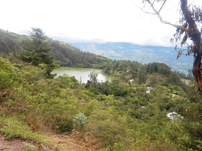 2–Img-Caminata-Laguna-de-Ubaque